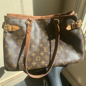 Authentic Louis Vuitton Monogram Batignolles